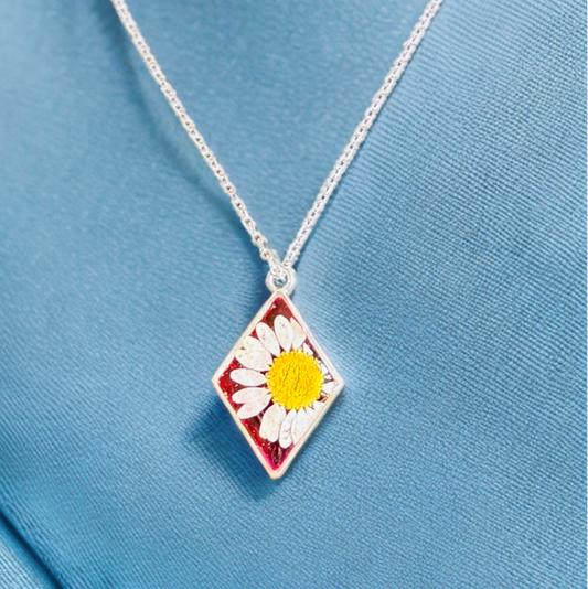 Real Daisy Pink Resin Necklace – Handcrafted Botanical Jewelry